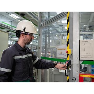 Schneider Electric Harmony XAL - boite jaune arrêt urgence rouge - pouss tourner à clé - 1O - D=40    Réf Rexel : BISCHXALK188   Réf Fab : XALK188   EAN13  : 3389119048095